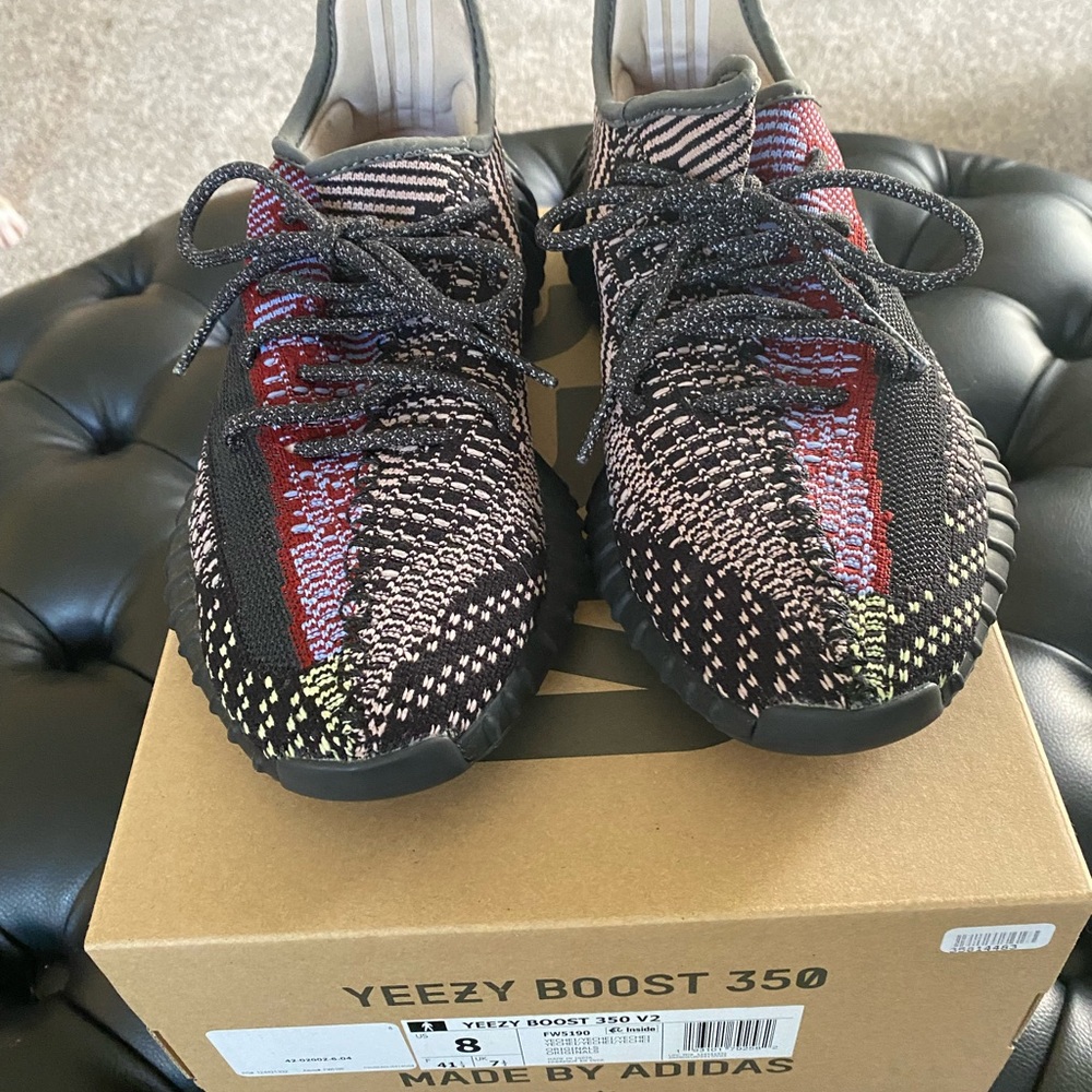 Yeezy Boost 350 V2 Yecheil Non-Reflective Size 8